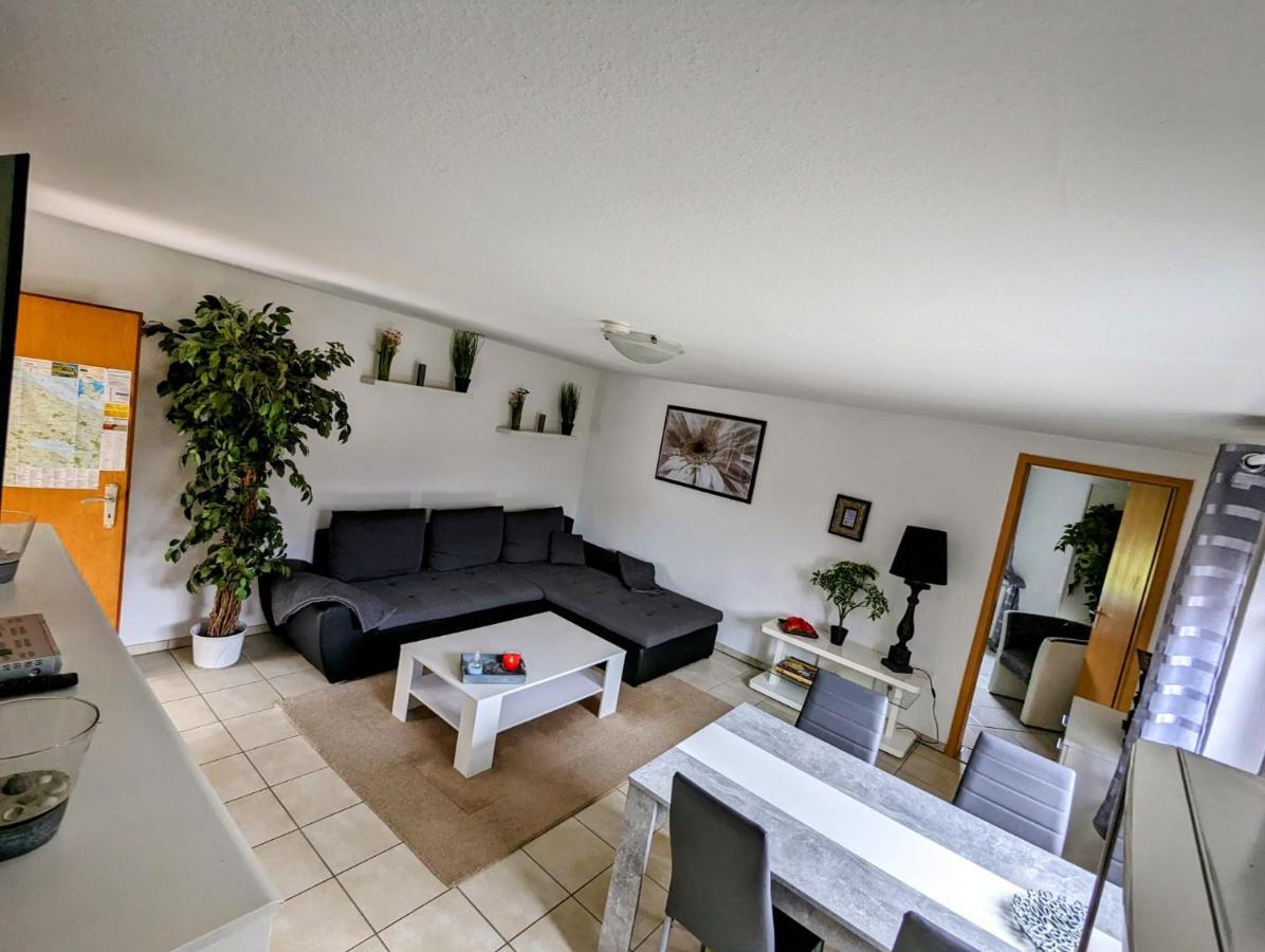 Fewo24-Prasdorf Apartment Luaran gambar