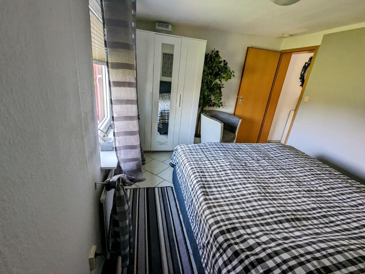 Fewo24-Prasdorf Apartment Luaran gambar